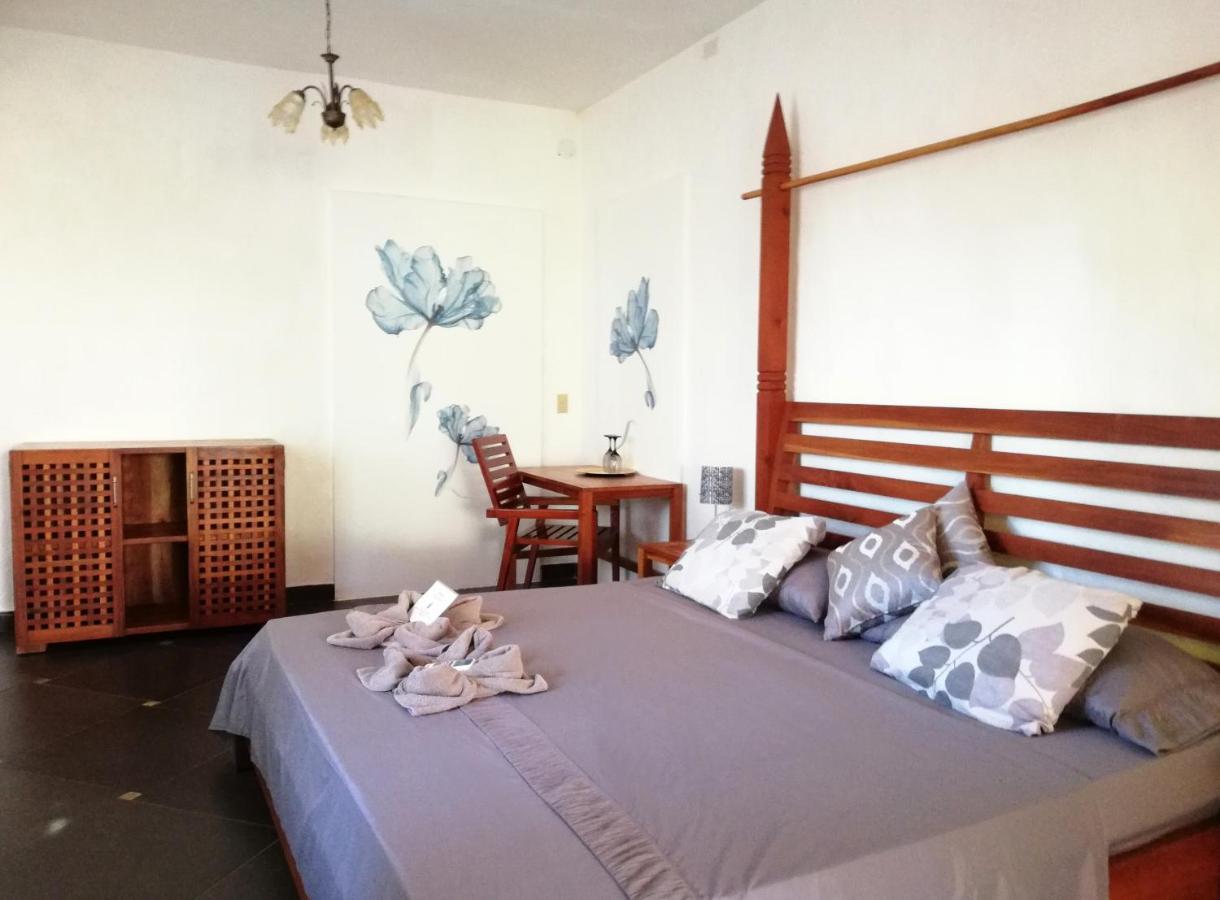 Punta Duarte Garden Inn Los Duarte ภายนอก รูปภาพ